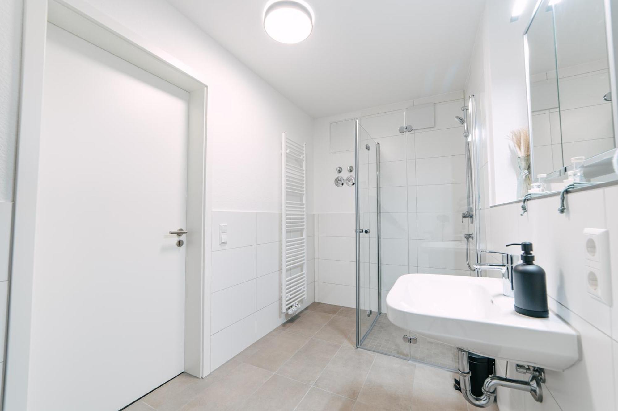 Zentrahome - Balkon Outlet Zentral Smarttv Business Metzingen  Bagian luar foto